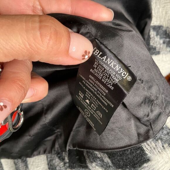 BlankNYC Oversized Houdstooth Print Blazer - Picture 7 of 7